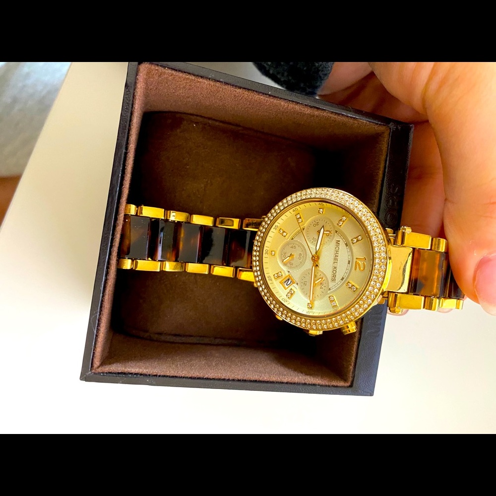 MK watch